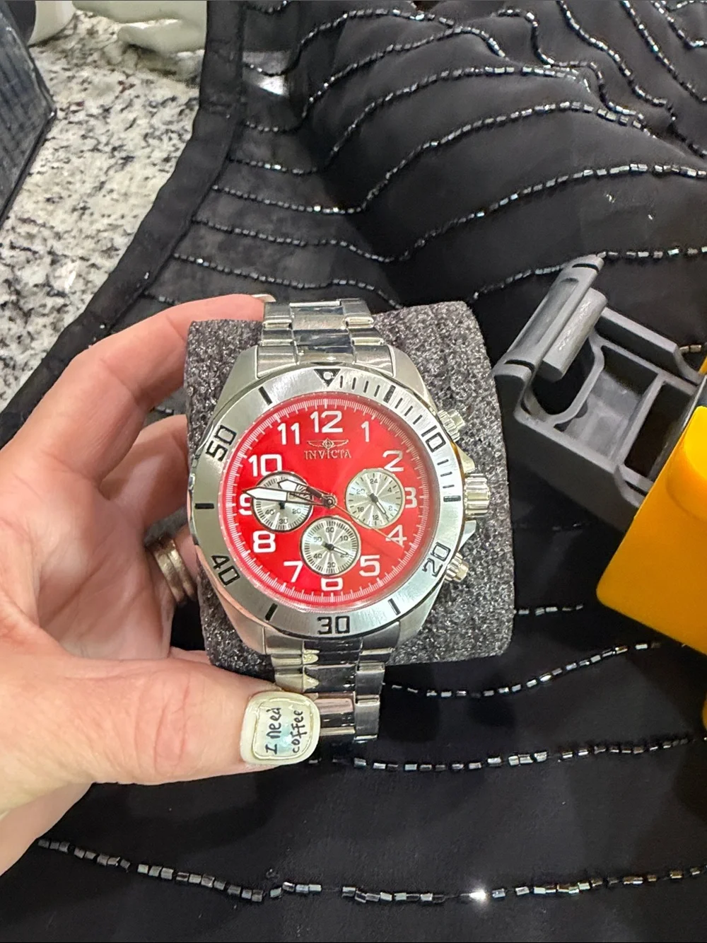 Invicta bold red